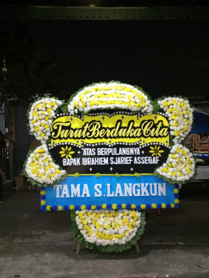Papan Bunga Duka di Melayu Kota Piring